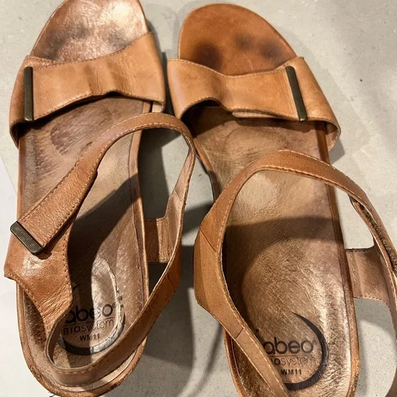 Abeo Tan Leather Women's Sandals - Picture 4 of 6